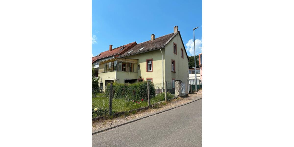 Einfamilienhaus Blieskastel - 6 Zimmer, 145 m&sup2;, 119.000&euro; | Angebot:27092515