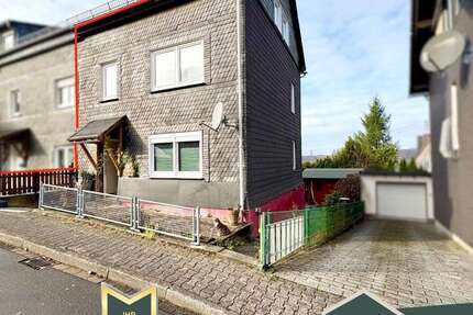 Haus zum Kaufen in Kirchen 95.000 € 112.15 m² 5 zimmer