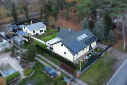 Modernes Einfamilienhaus mit vielseitig nutzbarem Nebengelass - perfekt für Familien 8 zimmer