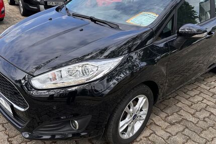 Ford Fiesta 69.000 km 8.399 &euro; Kevelaer 47623