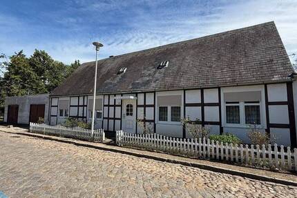 Haus Bismark (Altmark) OT Biesenthal Biesenthal - 6 Zimmer, 135 m&sup2;, 59.000&euro; | Angebot:25689405