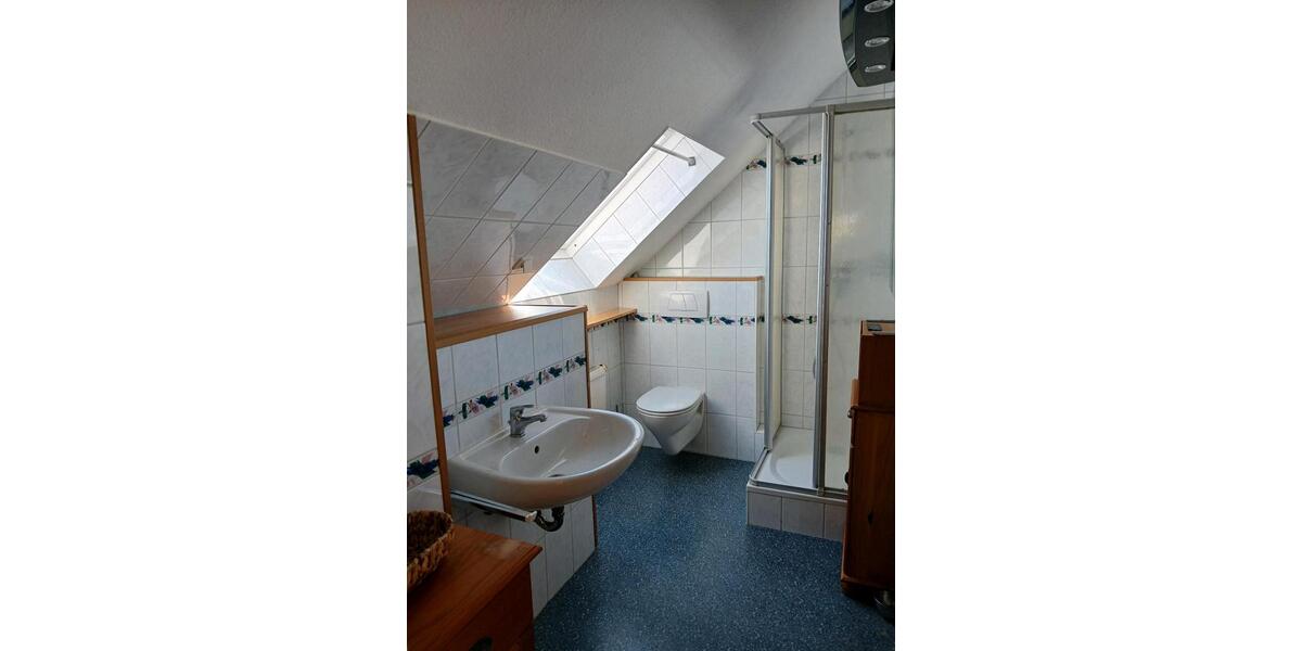 Dachgeschoßwohnung Niedenstein - 2 Zimmer, 50 m&sup2;, 500&euro; | Angebot:26406733