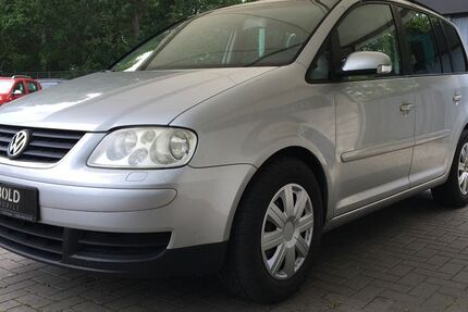 VW Touran 292.726 km 1.280 &euro; Berlin 10315