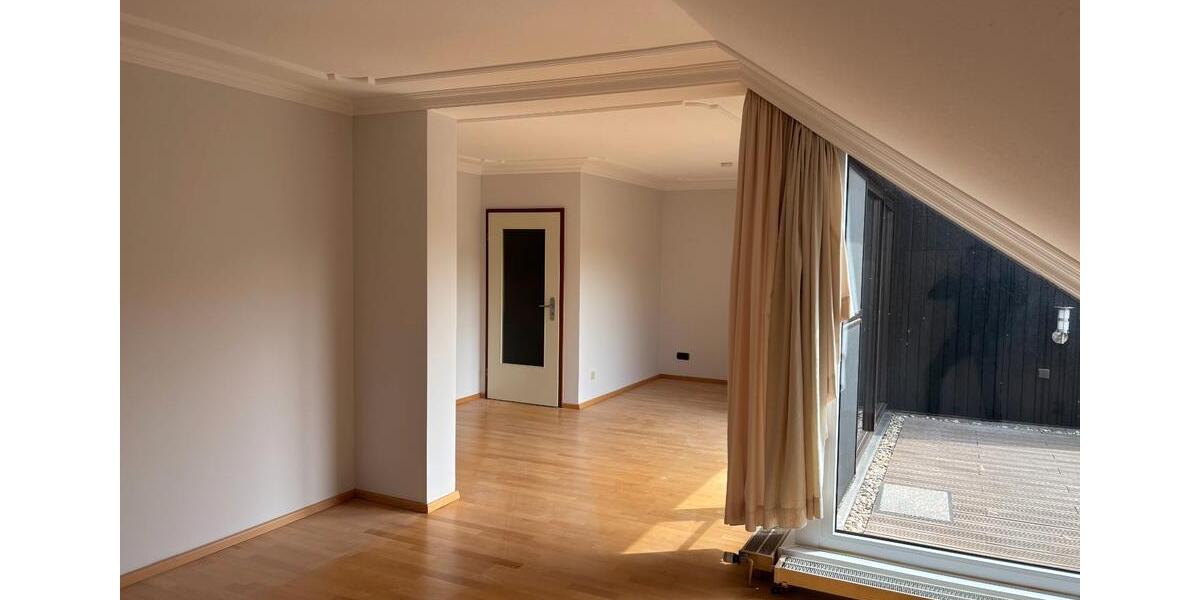 Dachgeschoßwohnung Wolfsburg Detmerode - 2.5 Zimmer, 74 m&sup2;, 635&euro; | Angebot:26679205