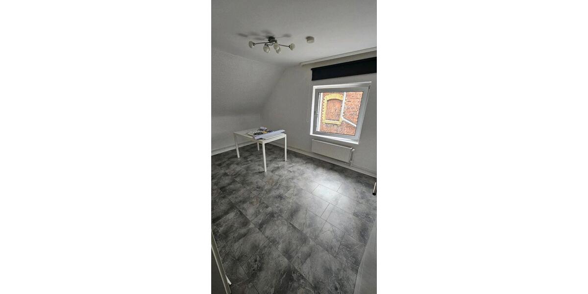 Dachgeschoßwohnung Siegen Kaan-Marienborn - 3 Zimmer, 60 m&sup2;, 700&euro; | Angebot:26254940