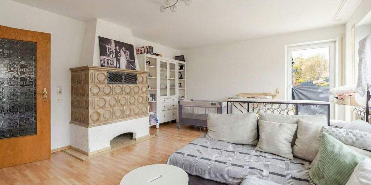 Doppelhaushälfte Straubing - 7 Zimmer, 160 m&sup2;, 1.090&euro; | Angebot:25423491
