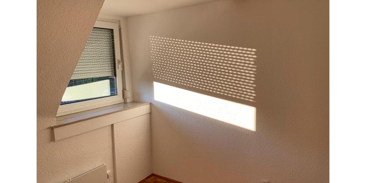 Dachgeschoßwohnung Zella-Mehlis Mehlis - 3 Zimmer, 75 m&sup2;, 550&euro; | Angebot:26041702