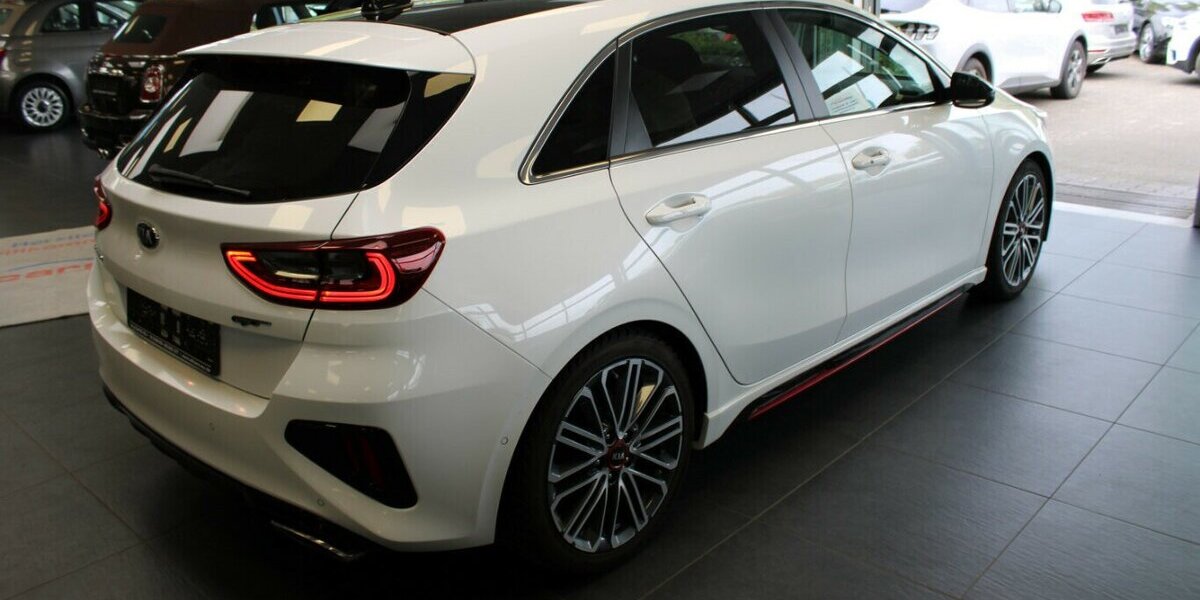 Kia ceed 1.6 GT-Line - Panorama - 105.831 km 19.980 &euro; Euskirchen 53881