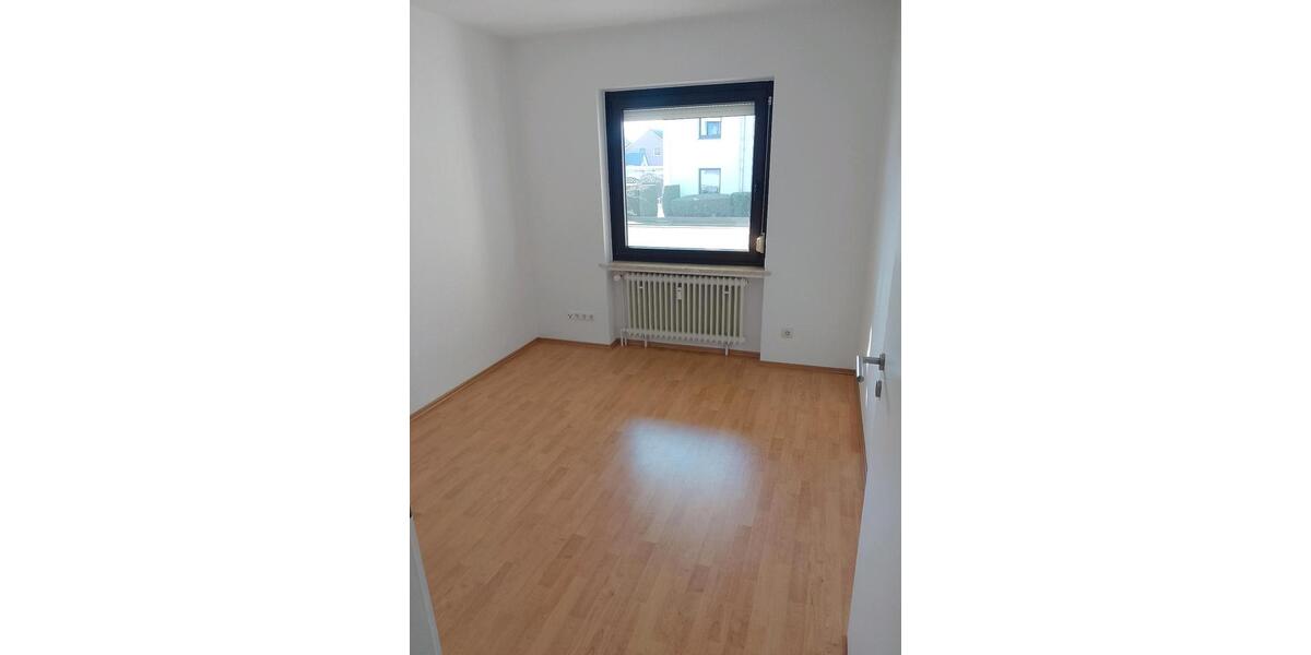 Hochparterre Schiffdorf - 3 Zimmer, 83 m&sup2;, 690&euro; | Angebot:25398177
