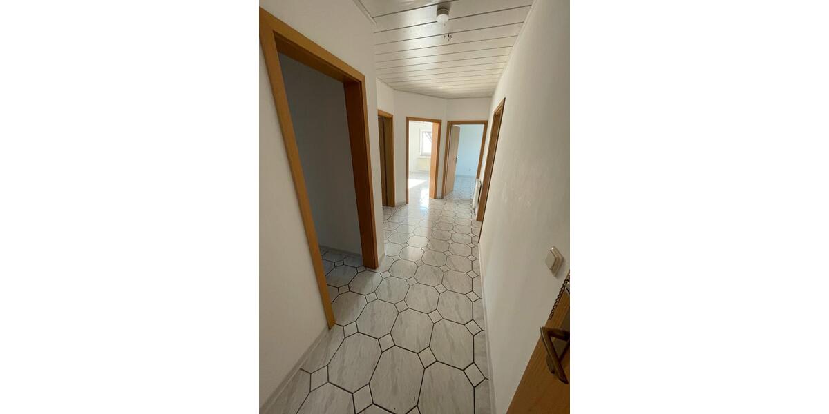 Etagenwohnung Runkel - 3 Zimmer, 78 m&sup2;, 215.000&euro; | Angebot:27147906