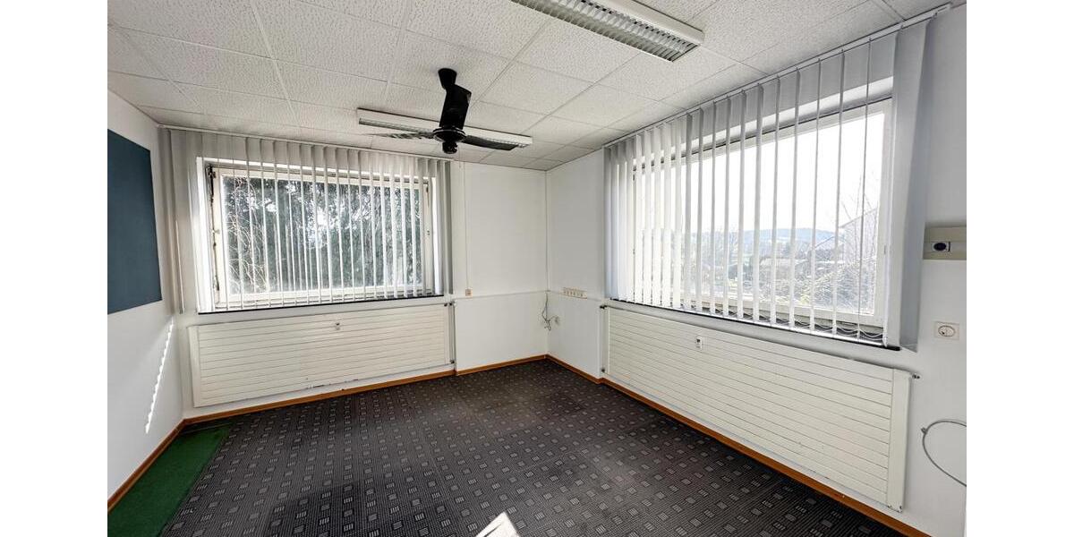 Gewerbeobjekt Schwarzhofen - 650&euro; | Angebot:26105727