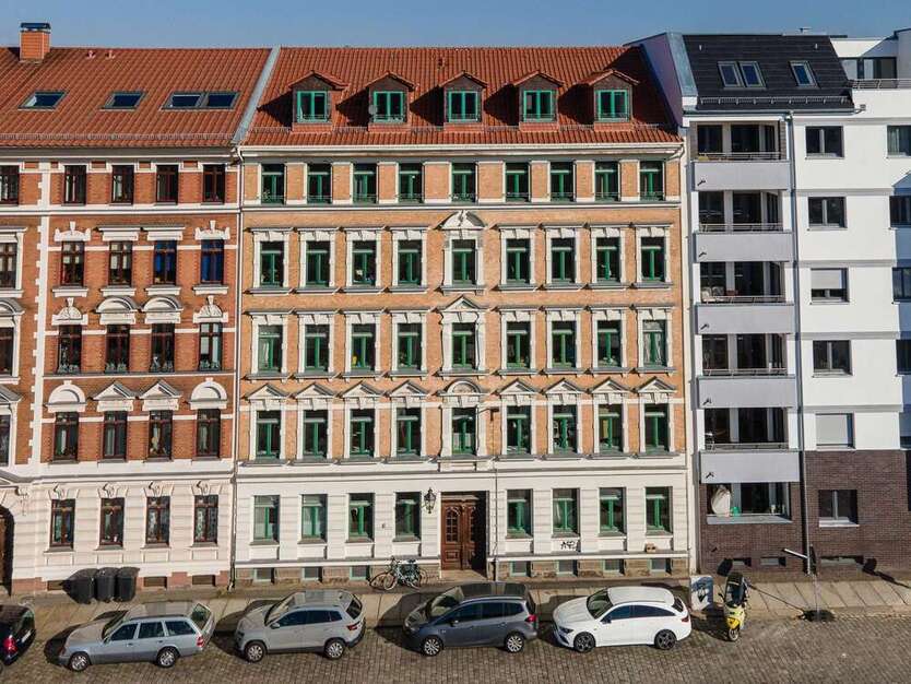 Tolle 2-Zimmer Dachgeschoßwohnung mit Loggia - Direkt am Lene-Voigt-Park