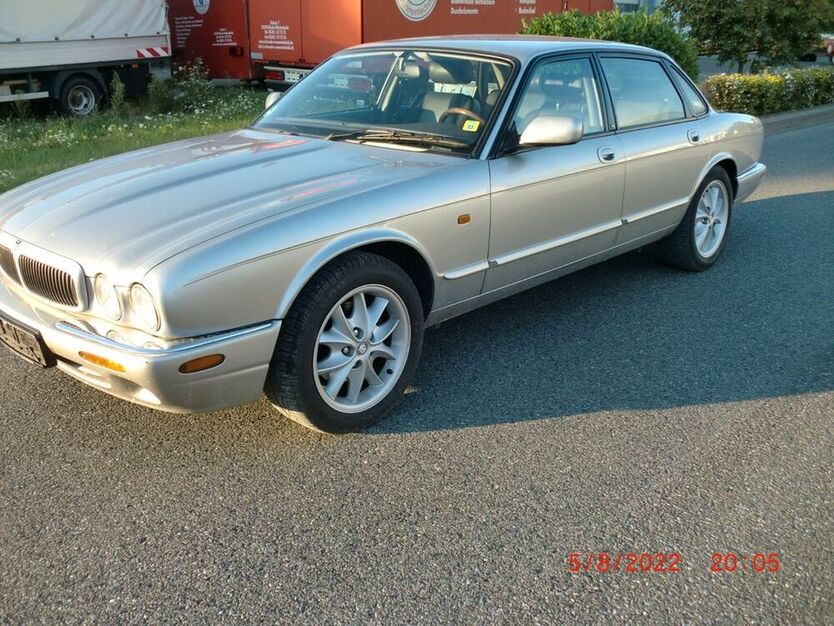 XJ