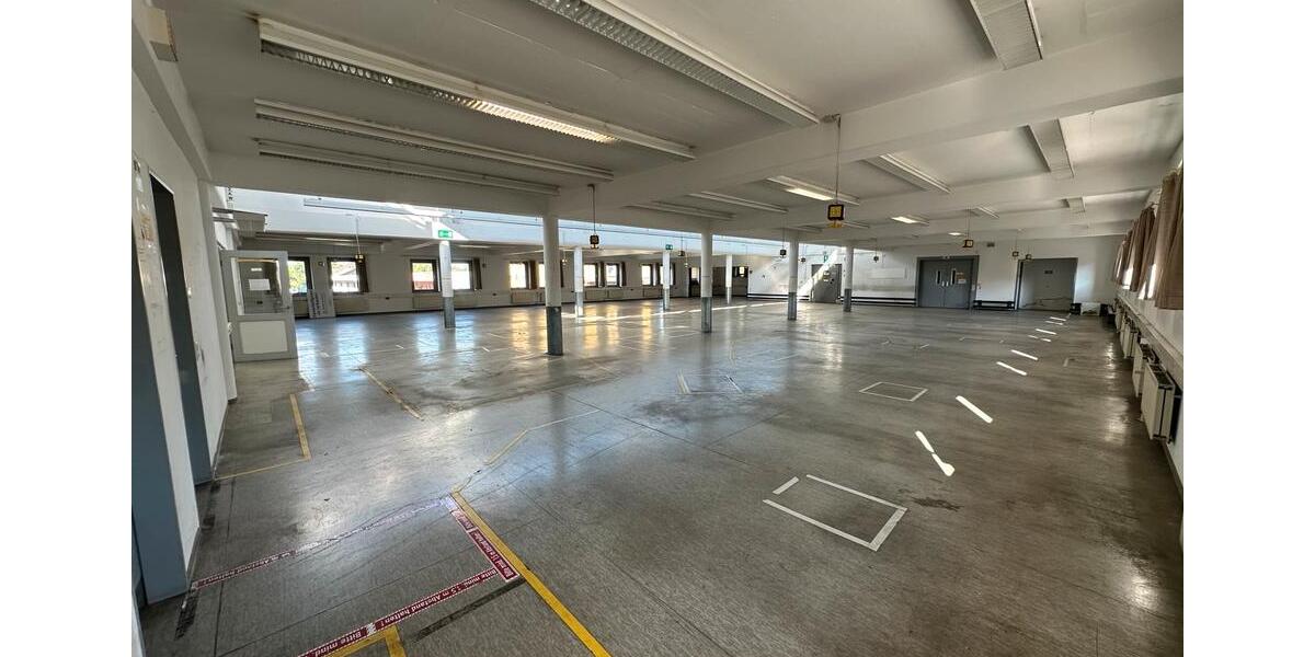 Lagerfläche mit Büro 1850 m2 zimmer