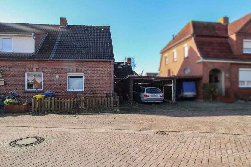 Haus zum Kaufen in Emden 85.000 € 71.07 m²