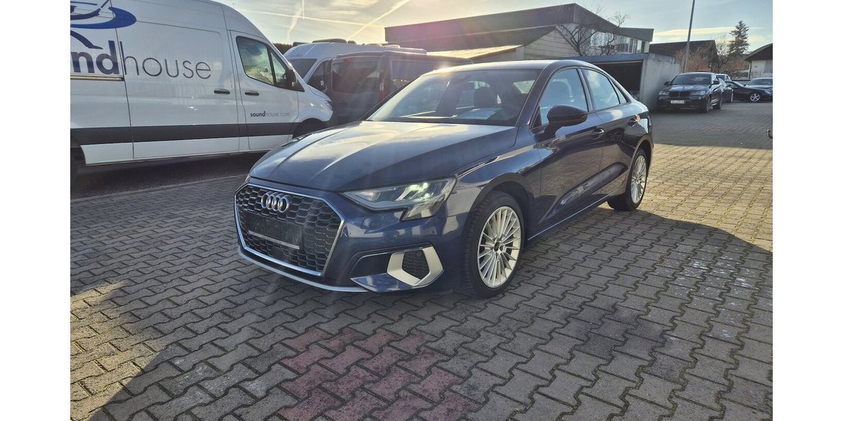 Audi A3 35 TDI advanced Rückfahrkamera, Virtual Cockpit 111.100 km 19.990 &euro; Rodgau 63110