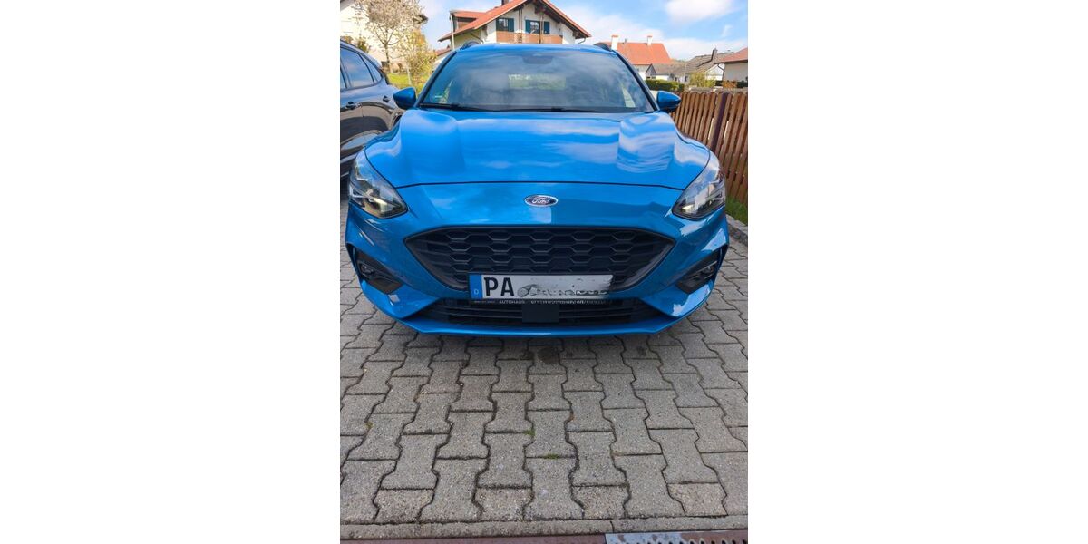 Ford Focus 85.000 km 15.490 &euro; Untergriesbach 94107