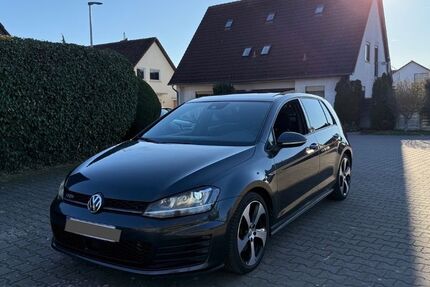 VW Golf 177.000 km 9.900 &euro; Troisdorf 53840