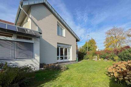 Großzügiges Familiendomizil mit Potenzial für zwei Wohneinheiten und herrlichem Garten 9 zimmer