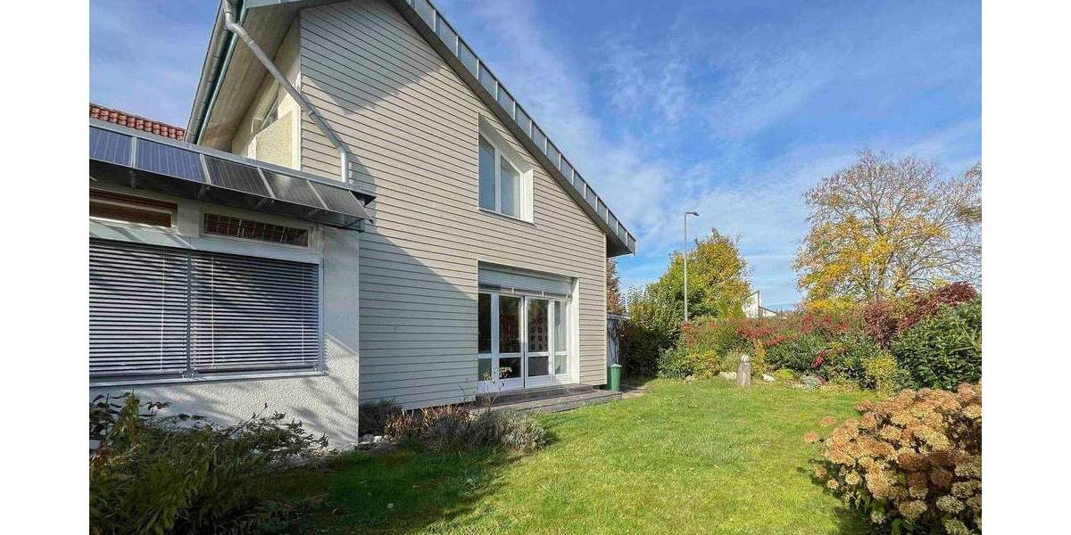 Großzügiges Familiendomizil mit Potenzial für zwei Wohneinheiten und herrlichem Garten 9 zimmer