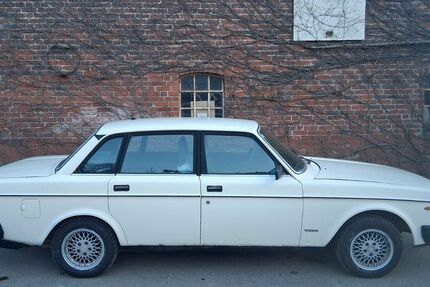 Volvo 240 422.000 km 2.000 &euro; Elmshorn 25335