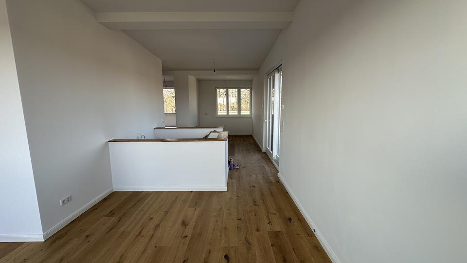 Einfamilienhaus Ludwigsfelde - 3 Zimmer, 141 m&sup2;, 1.960&euro; | Angebot:23081568