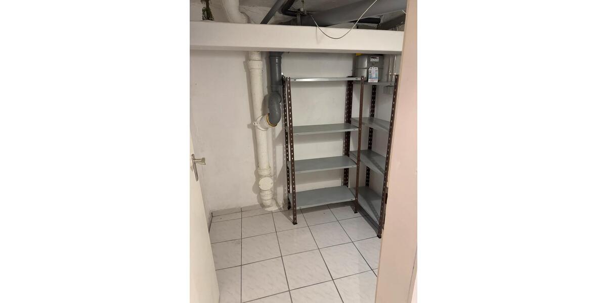 Wohnung Obergeschoss mit Dachgeschoss 100m2 1 zimmer