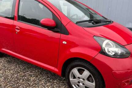 Toyota Aygo 87.000 km 2.500 € Dinslaken 46539
