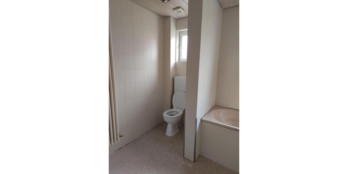Erdgeschoßwohnung Backnang - 2.5 Zimmer, 72 m&sup2;, 700&euro; | Angebot:26276835