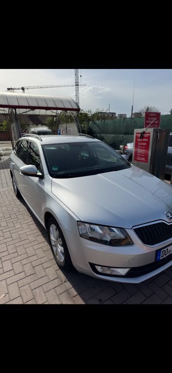 Skoda Octavia 255.000 km 5.200 € Dortmund 44147