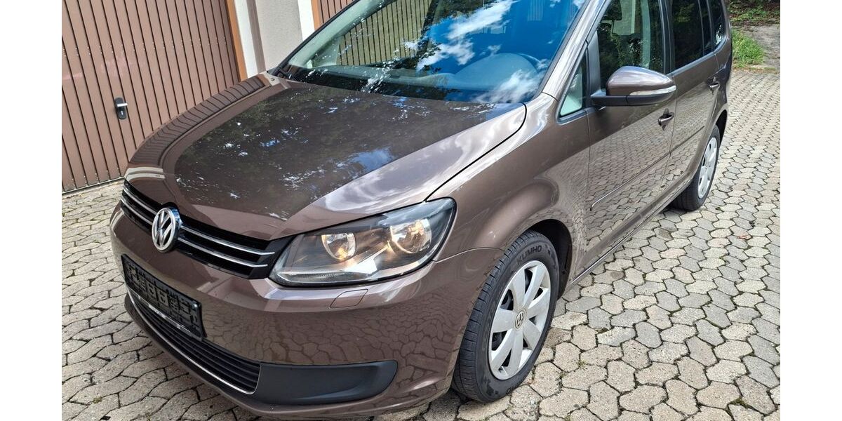 VW Touran 228.653 km 5.195 &euro; Rednitzhembach 91126