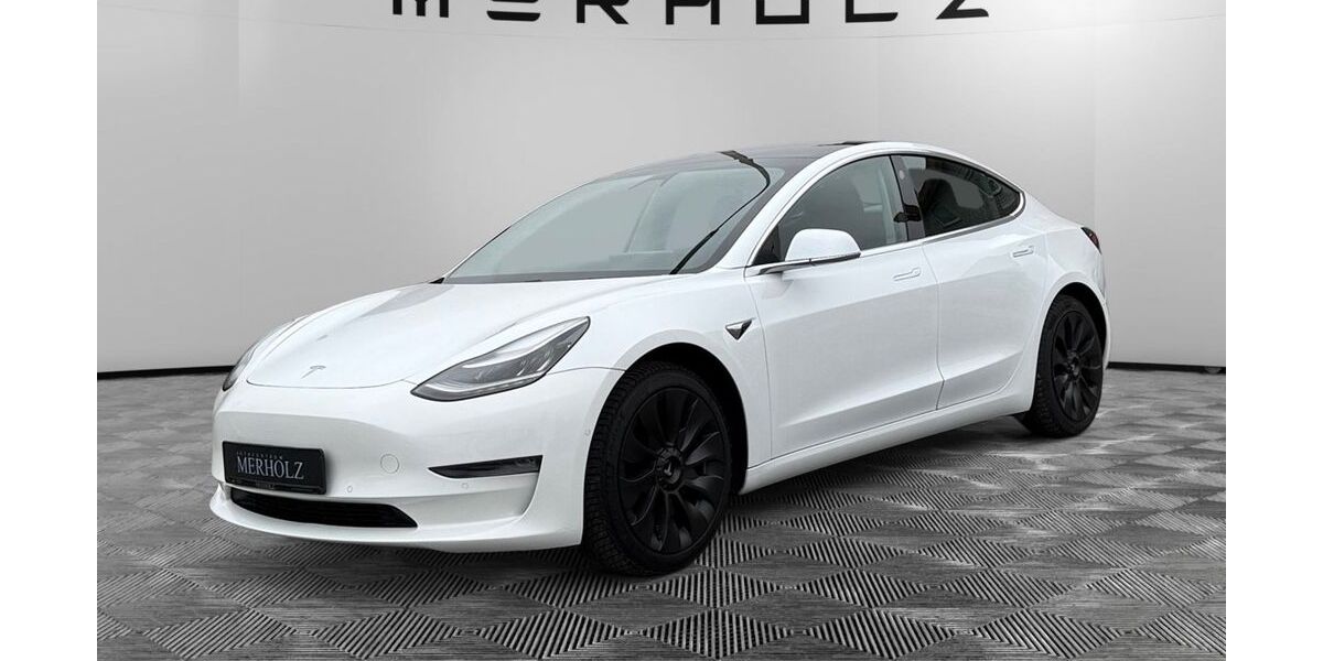 Tesla Model 3 60.247 km 24.690 &euro; Waldfeucht 52525
