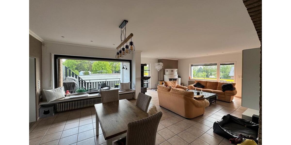 Etagenwohnung Porta Westfalica - 5 Zimmer, 182 m&sup2;, 1.350&euro; | Angebot:26604523