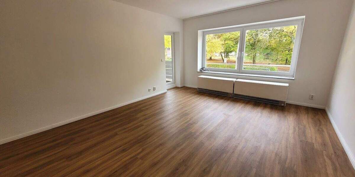 Frisch renovierte 2 Zimmer Balkonwohnung - ideal für SIE und IHN 2 zimmer