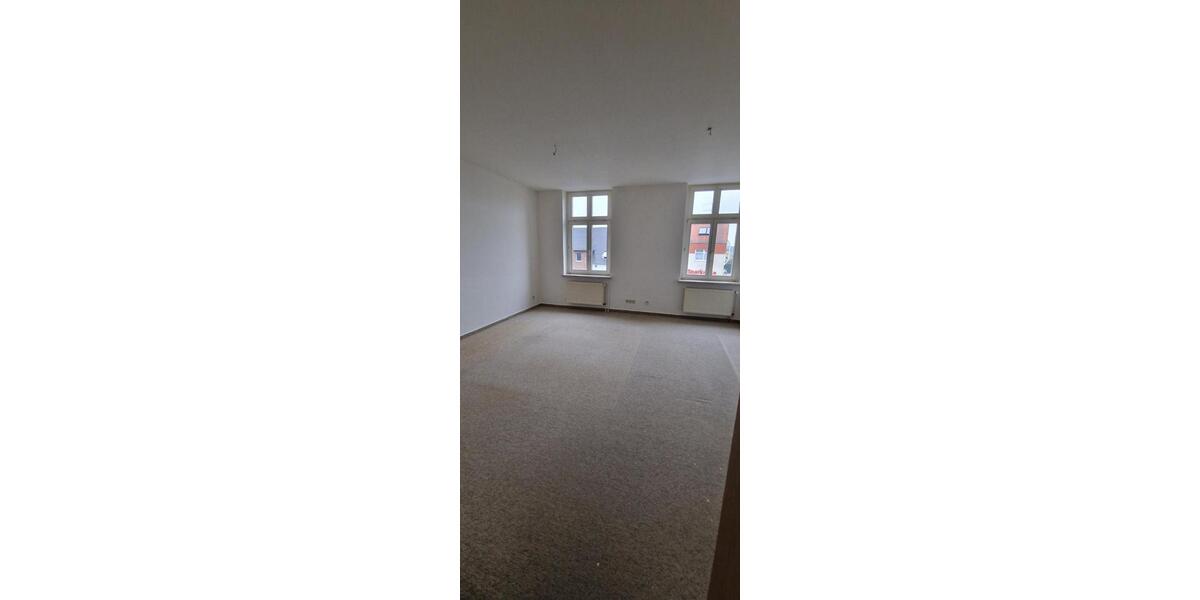 Etagenwohnung Finsterwalde - 2 Zimmer, 67 m&sup2;, 350&euro; | Angebot:26148312