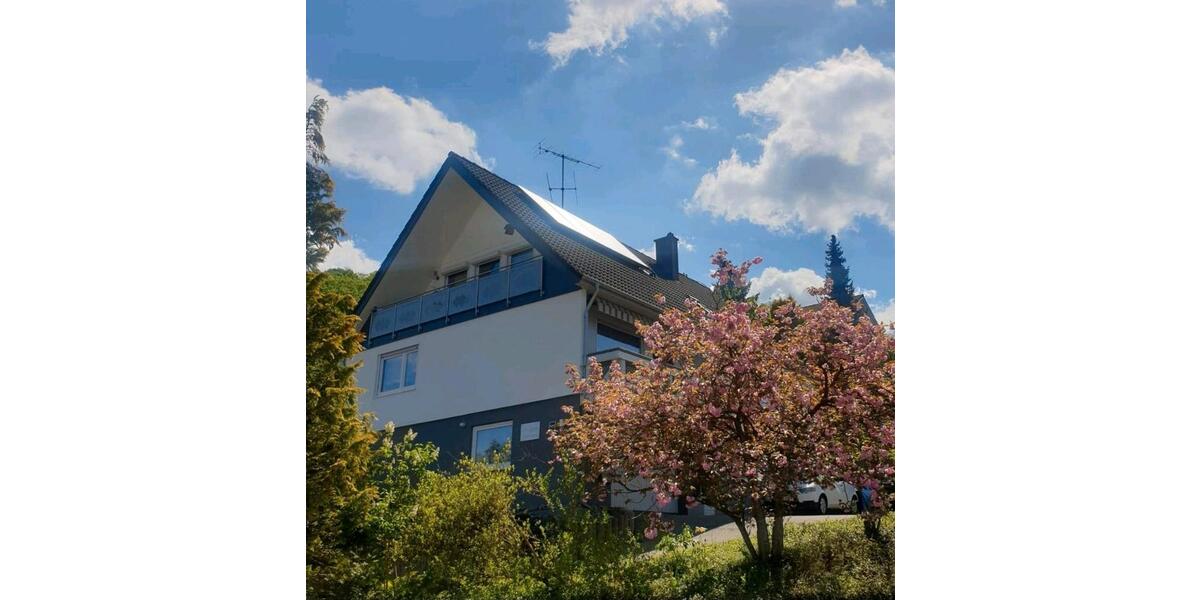 Einfamilienhaus Albstadt Gemarkung Burgfelden - 7 Zimmer, 179 m&sup2;, 424.000&euro; | Angebot:26373123