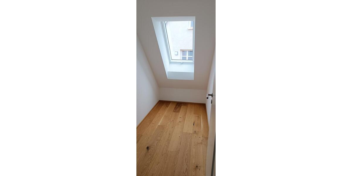 Etagenwohnung Oettingen in Bayern - 2.5 Zimmer, 89 m&sup2;, 1.100&euro; | Angebot:24877172
