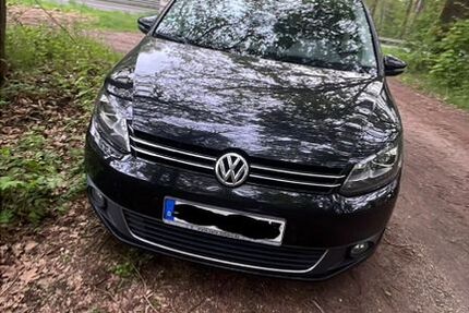 VW Touran 216.000 km 7.950 &euro; Buxtehude 21614
