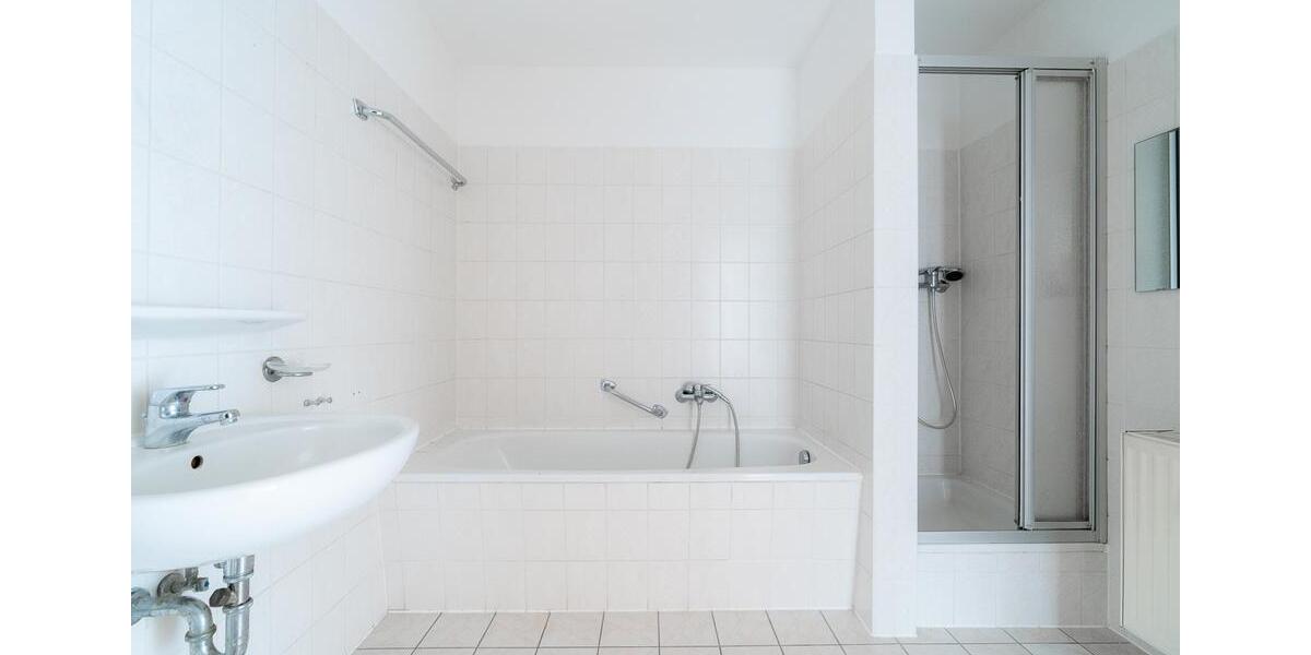 Moderne Dachgeschosswohnung mit sonnigem Westbalkon in zentraler Lage von Pulsnitz 4 zimmer