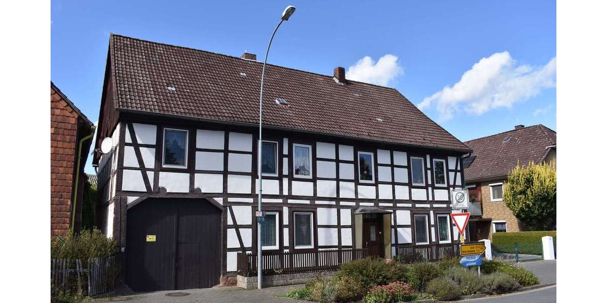 Einfamilienhaus Bovenden - 10 Zimmer, 263 m&sup2;, 199.000&euro; | Angebot:25272774
