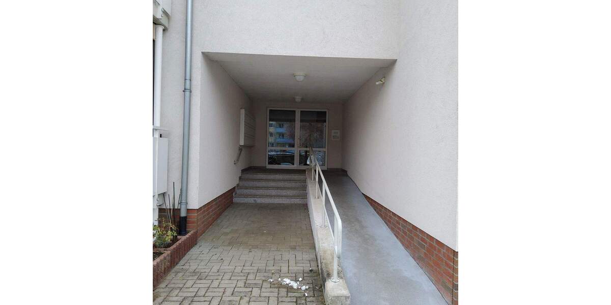 Sehr schöne großzügige 1-Zimmerwohnung mit Wintergarten in grüner und ruhiger Wohnlage zu vermieten 1 zimmer