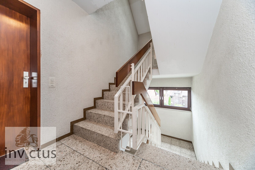 Zentrale Lage, helle Räume, solider Grundriss – attraktive und freie 2-Zimmer-Wohnung in Böckingen. 2 zimmer