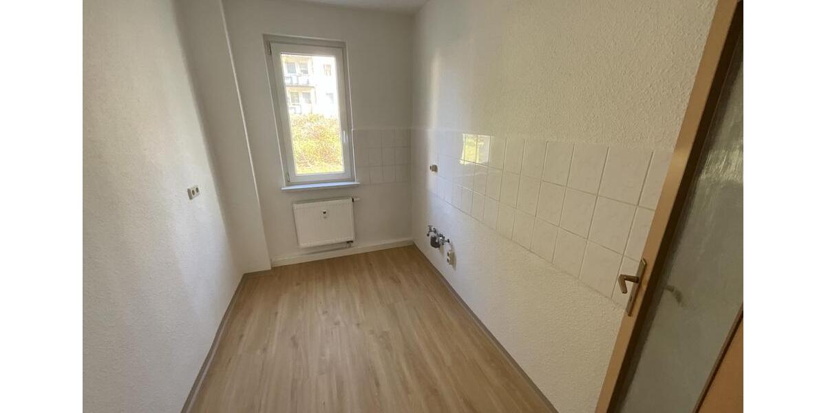 Erdgeschoßwohnung Suhl - 3 Zimmer, 56 m&sup2;, 365&euro; | Angebot:26676878