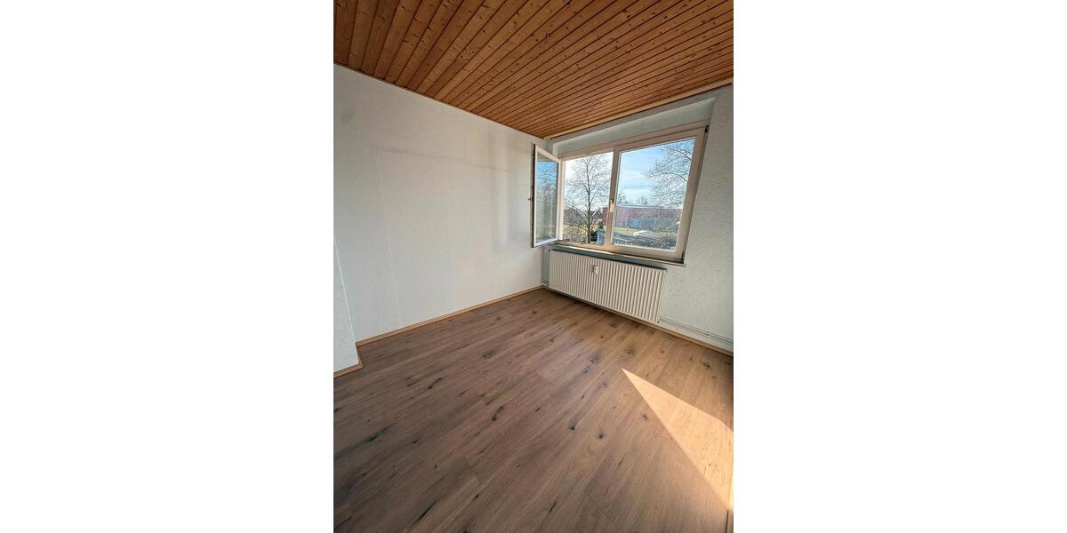 Etagenwohnung Wagenfeld - 5 Zimmer, 130 m&sup2;, 900&euro; | Angebot:25325303