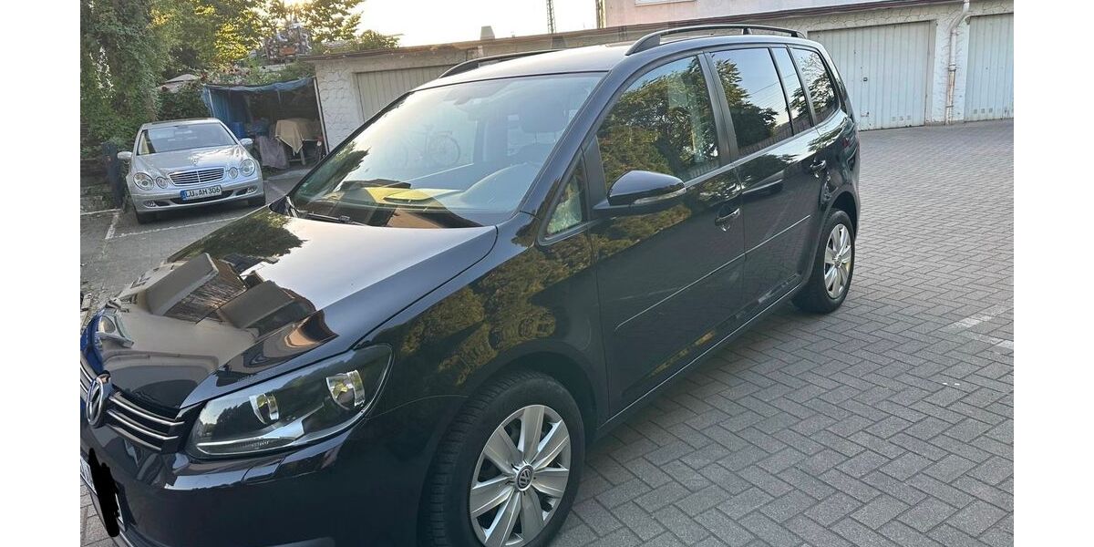 VW Touran 182.000 km 6.690 &euro; Ludwigshafen 67059