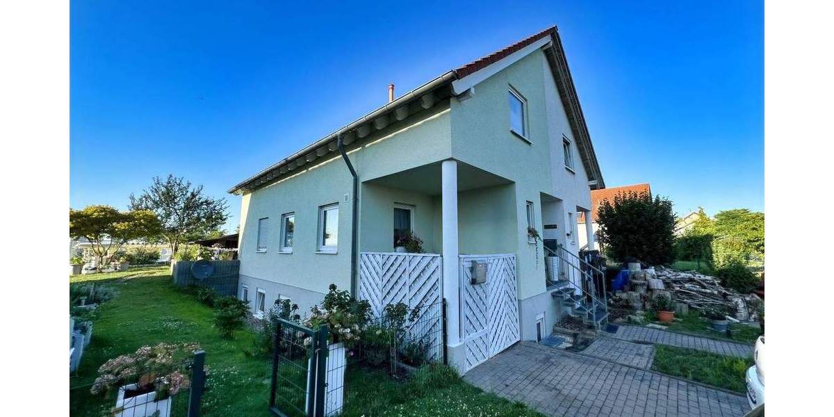 Doppelhaushälfte Drei Gleichen - 5 Zimmer, 120 m&sup2;, 195.000&euro; | Angebot:25686663