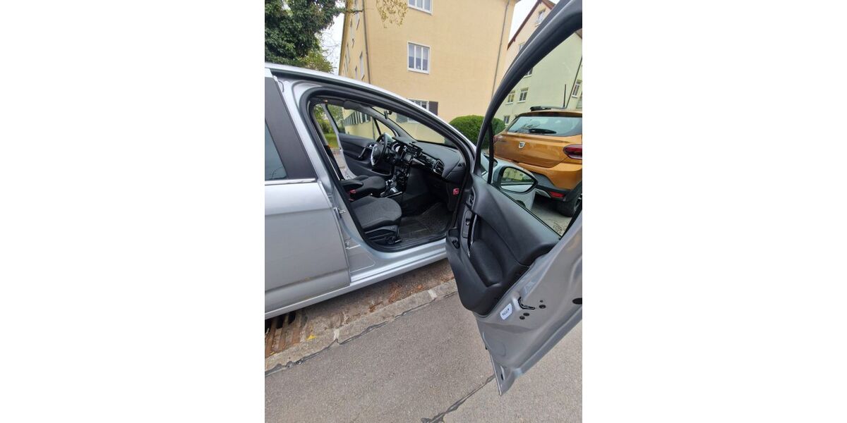 Citroen C3 114.000 km 5.000 &euro; Dresden 01127