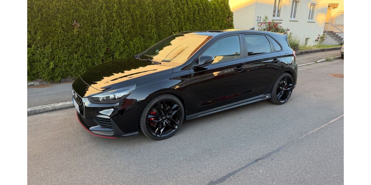 Hyundai i30 64.400 km 23.850 &euro; Winnenden 71364