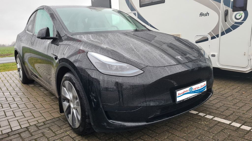 Tesla Model Y 30.000 km 36.490 &euro; Lagesbüttel (Braunschweig) 38179