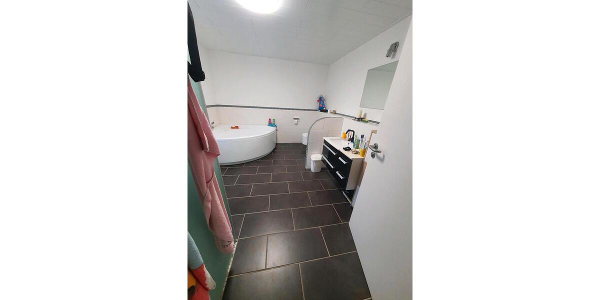 Einfamilienhaus Frielendorf - 8 Zimmer, 185 m&sup2;, 289.000&euro; | Angebot:26550509